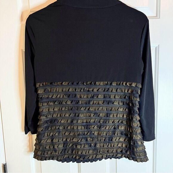 AGB Blouse - Very Flattering!  Great‎ Colors.  Size Large. Excellent Condition. - Picture 2 of 5